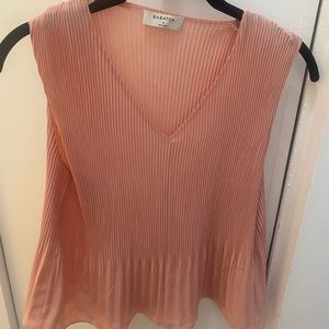 Aritzia Babaton Pleated Damien sleeveless blouse size small